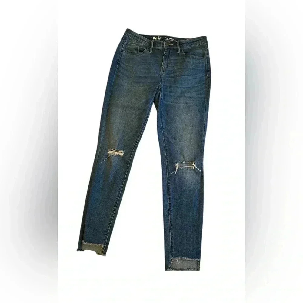 Women’s Mossimo Jeans Curvy Super Stretch Mid rise Skinny Jeans, size 6/28R
